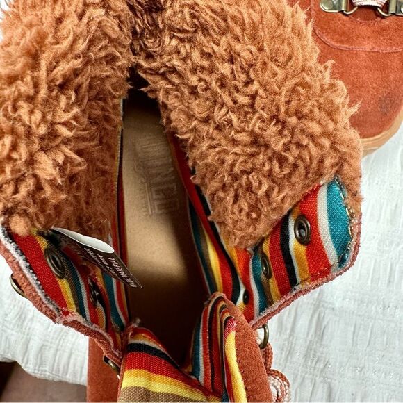 NWOT Dingo Telluride Boots- Size 8.5 - Picture 11 of 12